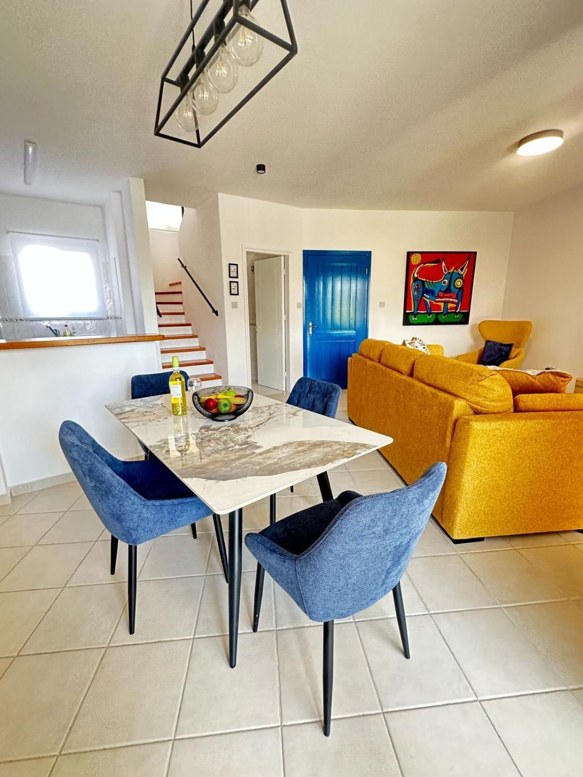 Two Bedroom Marsefino Amazing Townhouse-apartment Apartment *